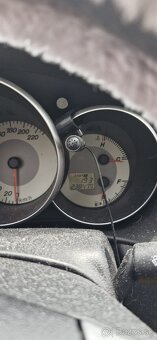Mazda 3 16V Spec - 10