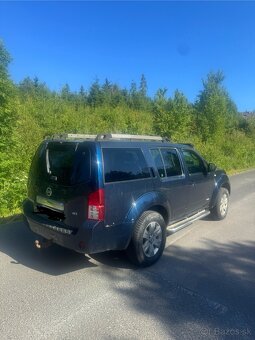 Nissan Pathfinder 2.5 dCI Automat 7-miestny - 10