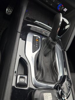 Opel Insignia 2.0 CDTI S&S Dynamic AT8 - 10