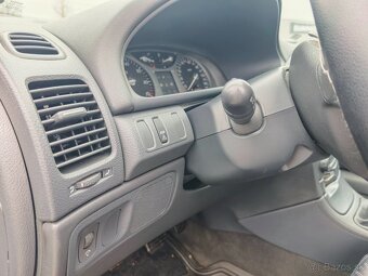 Renault Laguna Grandtour - 10