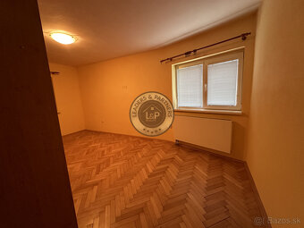 Rekreačná chatka na celoročné užívanie NA PREDAJ - 10