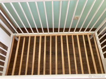 predam detskú drevenú postielku - 10