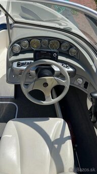 Motorový čln Bayliner 2005 3.0 mercruiser 101kw - 10