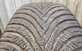 Špičkové zimné pneumatiky MICHELIN - 205/60 r16 - 10