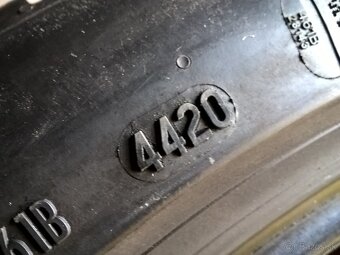 2 ks LETNÉ 255/40 R18 99Y XL PIRELLI cca 4-5 mm LEN 20-€/kus - 10