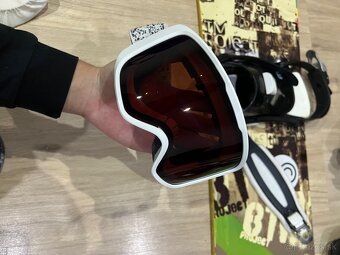 Snowboard + vybavenie - 10