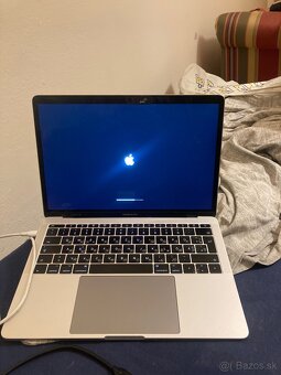 MacBook Pro 13 2017 rok - 10