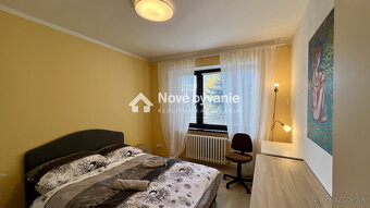 V LUKRATÍVNEJ LOKALITE NA PREDAJ DOM ,6 izb. + DVOJGARÁŽ - 10