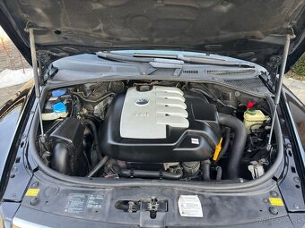Volkswagen Touareg 2.5 R5 TDI – 4x4, rok 2006 - 10