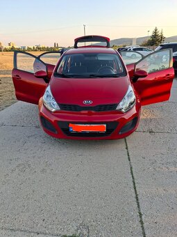 Kia Rio - 10