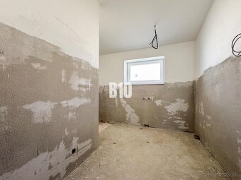 Novostavba 4 izbového rodinného domu - 2 x kúpeľňa - 2 x WC  - 10