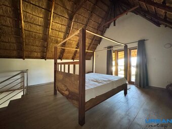 POSCHODOVÁ VILA S VÝHĽADOM NA OCEÁN - 10