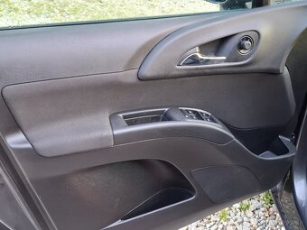 Opel Meriva - 10