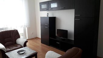 Svetlý byt s balkónom v širšom centre. Moyzesova ul. - 10