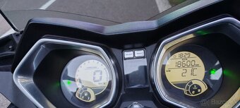 Predám Yamaha x-max 125 ABS - 10