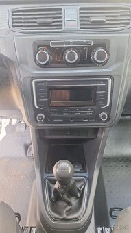 VOLKSWAGEN CADDY MAXI 2,0TDi VAN perfektní stav - 10