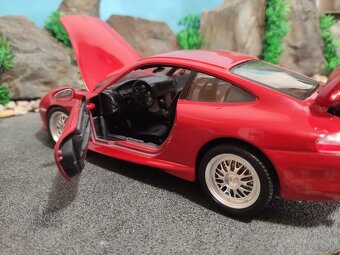 Prodám model 1:18 porsche 911 GT3 996 - 10
