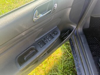 Volkswagen Golf MK5 1.4 Comfortline - 10
