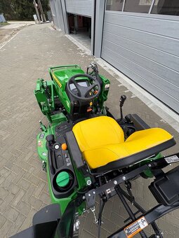 John deere 1025r - 10