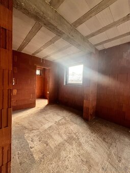 Rodinný dom- Poproč - 10