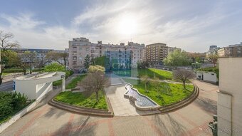 Priestranný 4 izbový byt s potenciálom v prestížnej lokalit - 10