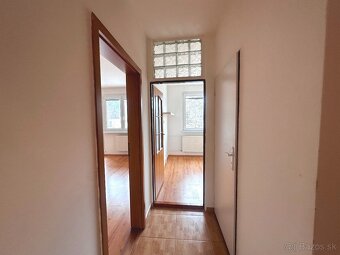 PREDAJ 3 izbový s balkónom, Šafárikova ulica - 10