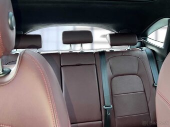 Jaguar E-Pace P300e AWD R-Dynamic SE | Plug-in Hybrid - 10