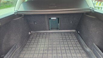VW Passat Variant B7 2.0 TDI HIGHLINE, kúpa SK - 10