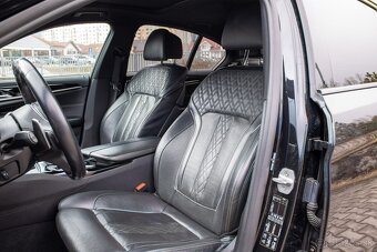 BMW Rad 5 M550i xDrive A/T - 10