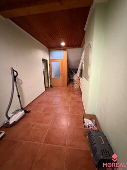 Veľký rodinný dom Podhradie - 10