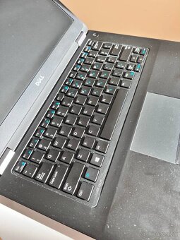 Notebook 14" DELL.Intel i5-6300U 2x2,40GHz.8gb ram.120g SSD - 10