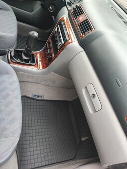 Škoda Octavia 1.6i - 10