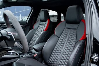 Audi RS3 2.5 TFSI - 10