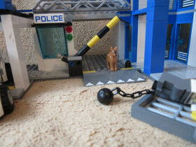 Lego City - 60047 - Policajná stanica - 851 kociek - 10
