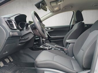 Kia Ceed SW 1.5 T-GDi M6 GOLD - 10