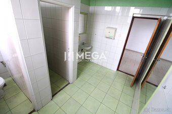 NA PRENÁJOM Obchodný priestor s parkovaním – Humenné, 230 m² - 10