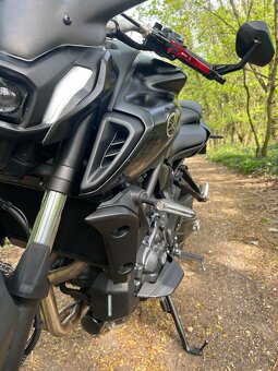 Yamaha MT 07 model 2023 - 10