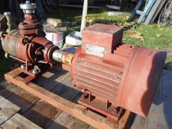 Trojstupňové čerpadlo s motorom na 380-400V - 10