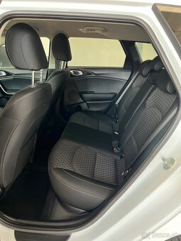 Kia Ceed kombi 2021 Gold 1.6crdi 100kw 7dct A/T automat - 10