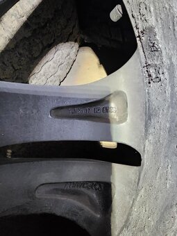 Predám elektróny s pneumatikami na mercedes - 10