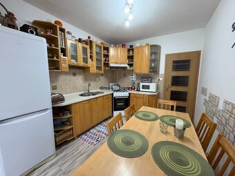 Na predaj: 3 izb.byt + LOGGIA + PIVNICA - 10