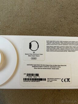 iPhone 11 Pro 64 GB Gold + Apple watch SE (2020) 44 mm - 10