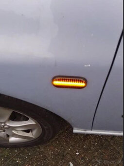 Dynamicke LED smerovky na blatník - 10