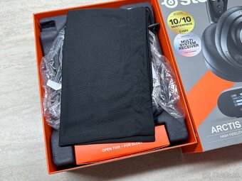 SteelSeries Arctis Nova Pro Wireless - 10