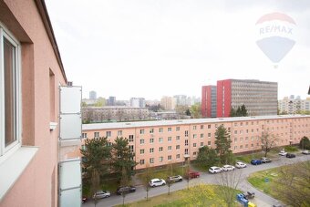 Na prenájom kompletne zrekonštruovaný 3-izbový byt, Zálužick - 10