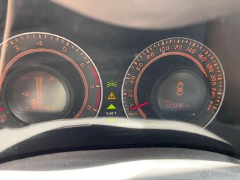 Toyota Auris 1.33 benzín r.v. 2009 - 10