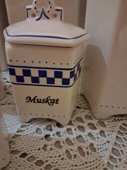 Starožitne porcelánové nádobky na pochutiny - 10