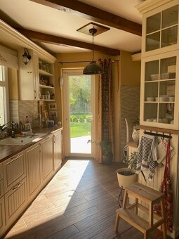 Luxusný 6 izbový dom. - 10