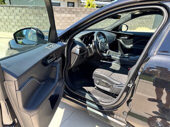 Jaguar F-PACE, 2.0d, 132kW, R-sport, panorama - 10