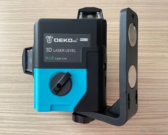 Profi 12 líniový 3D krížový samonivelačný zelený laser DEKO - 10